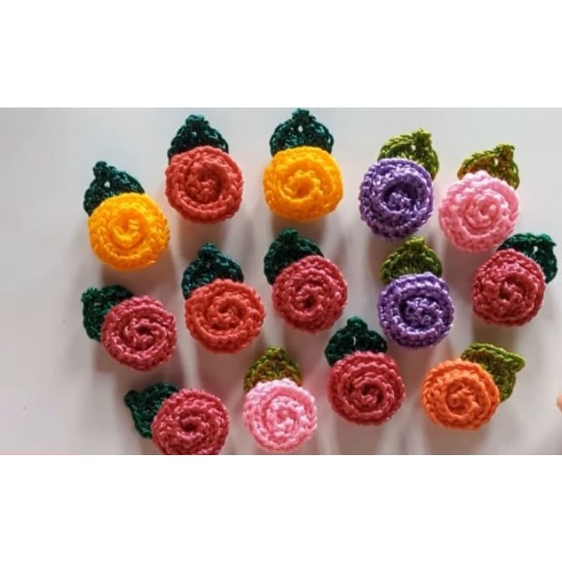 30 Mine Rosas com folhas para Aplicação. Artesanato em geral