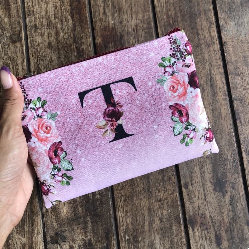 Necessaire Personalizada Estampa de glitter inicial e nome Estampa simula o glitter
