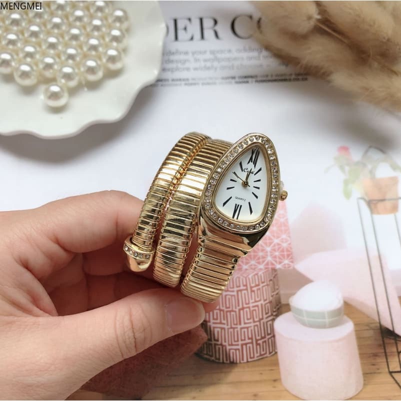 Novo Relógio Feminino Forma De Cobra Animal Ouro Quartzo Diamante Moda Feminina Pulseira