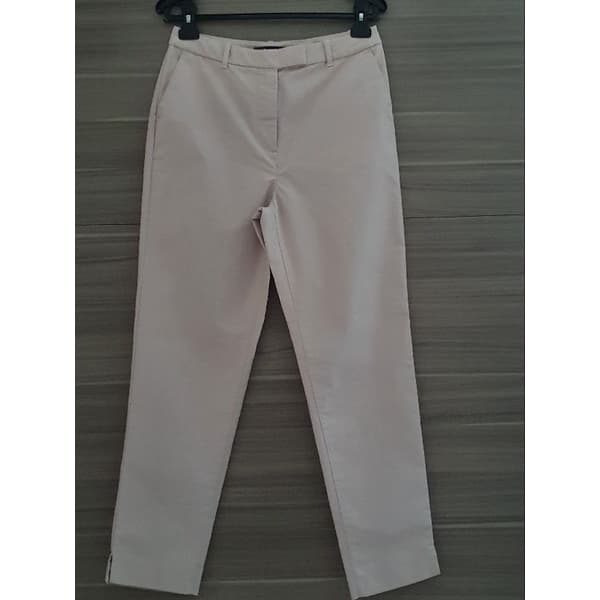 calça chino regular, cor bege feminina, importada  (Marks Spencer), tamanho  38.59%Algodão e 41% polyester .