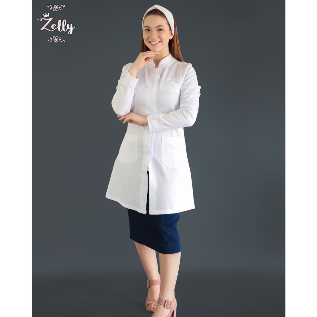 Jaleco Feminino Acinturado e produzido em tecido Gabardine, modelo Gislaine