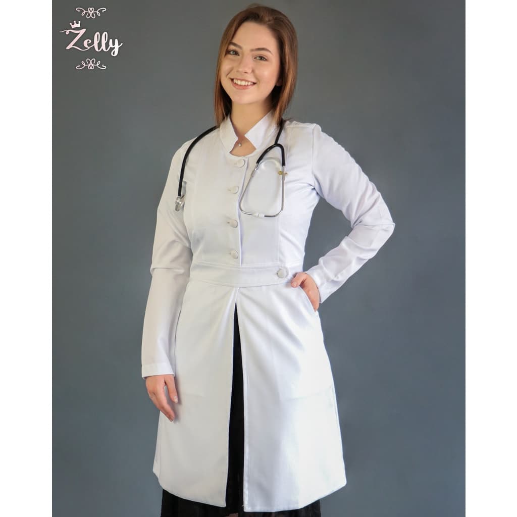 Jaleco Feminino Manga Bufante, acinturado e produzido em tecido Gabardine, modelo Renata