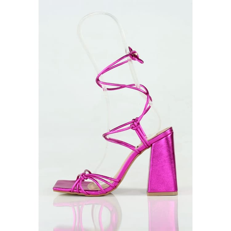 Sandália Salto Grosso Week Shoes Tiras de Amarrar Metalizado Pink