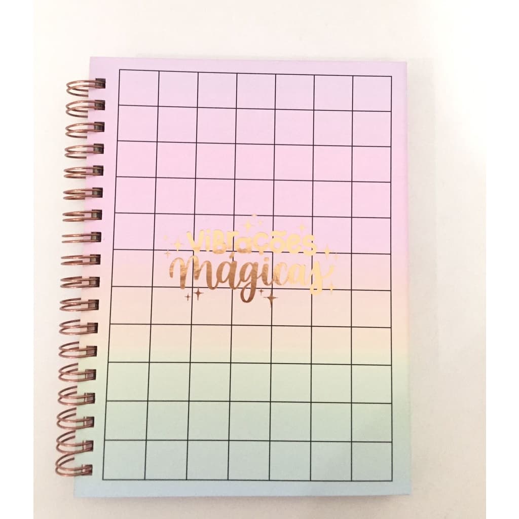 CADERNO CAPA DURA 80 FLS - 90 GRS - VIBRAÇÕES MÁGICAS MERCI