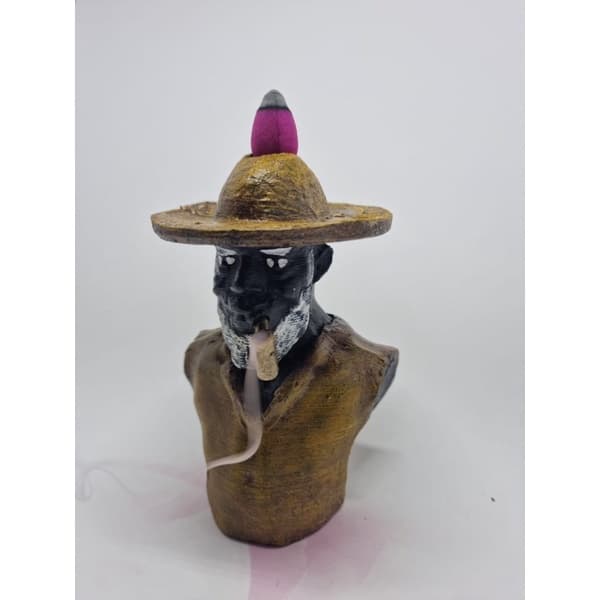Preto Velho Incensário Cascata em Resina 13 cm (com cachimbo)