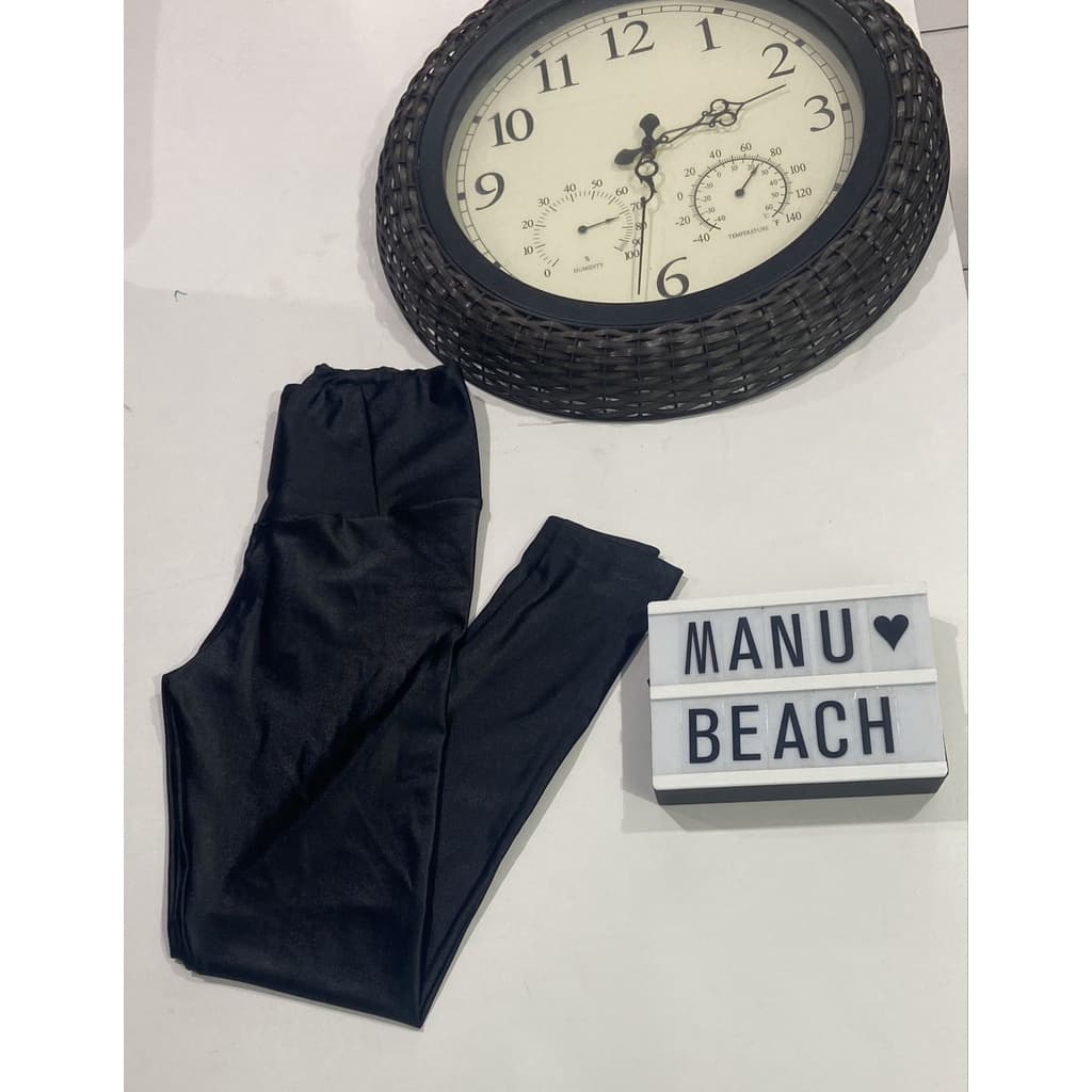 CALÇA LEGGING EM CIRÊ DE POLIÉSTER