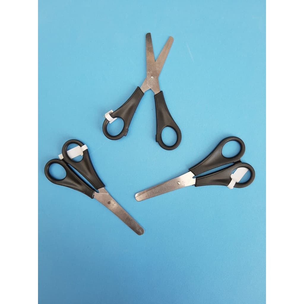 Tesoura Escolar 13,5 cm Cabo plástico / Tesoura Infantil / Material Artístico / Papelaria / Material Escolar - Cis