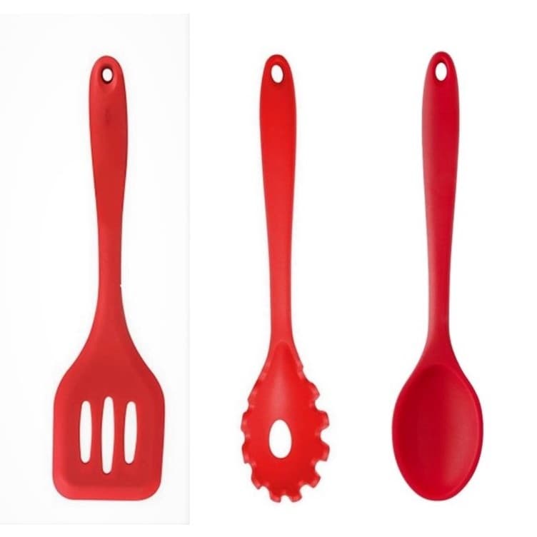 Kit Colher, Espátula Vazada e Pegador de Macarrão em Silicone Vermelho Casambiente