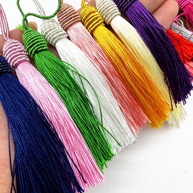 Pingente de Seda Tassel com Tulipa