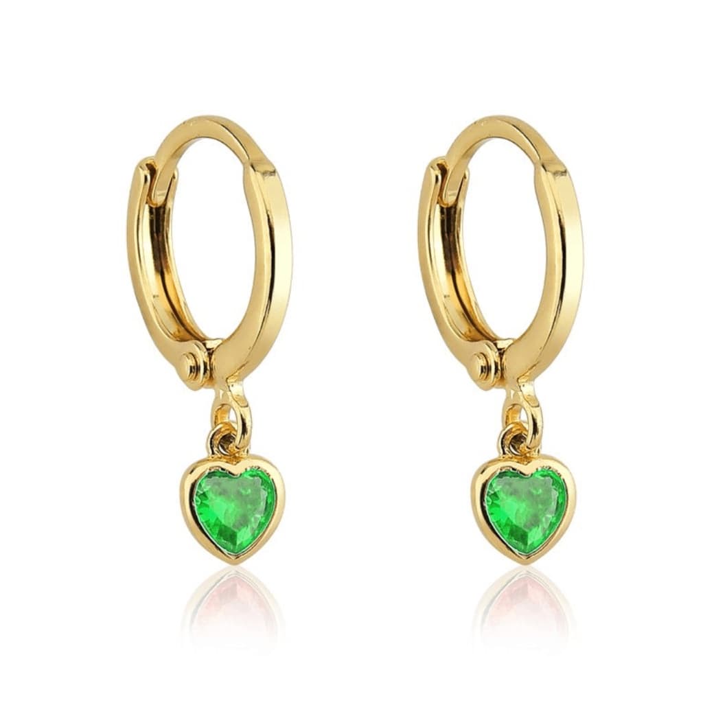 Brinco Argolinha com Pingente de Coração Pedra Verde Esmeralda Banho de Ouro 18k