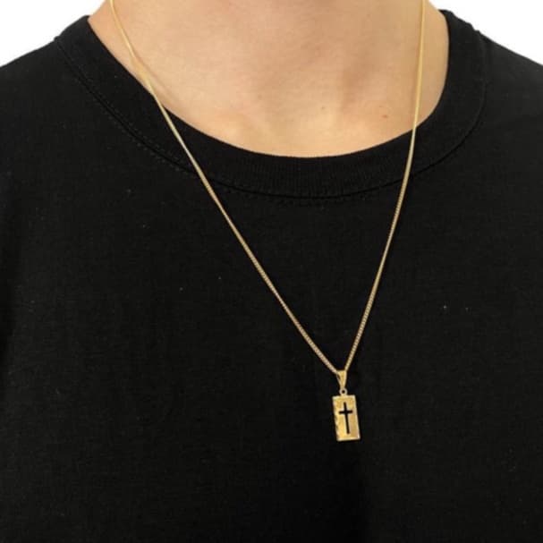 Correntinha Masculina Cordão Grumet 60cm 1,5mm Banhado Ouro18k com Pingente Placa Cruz Unissex