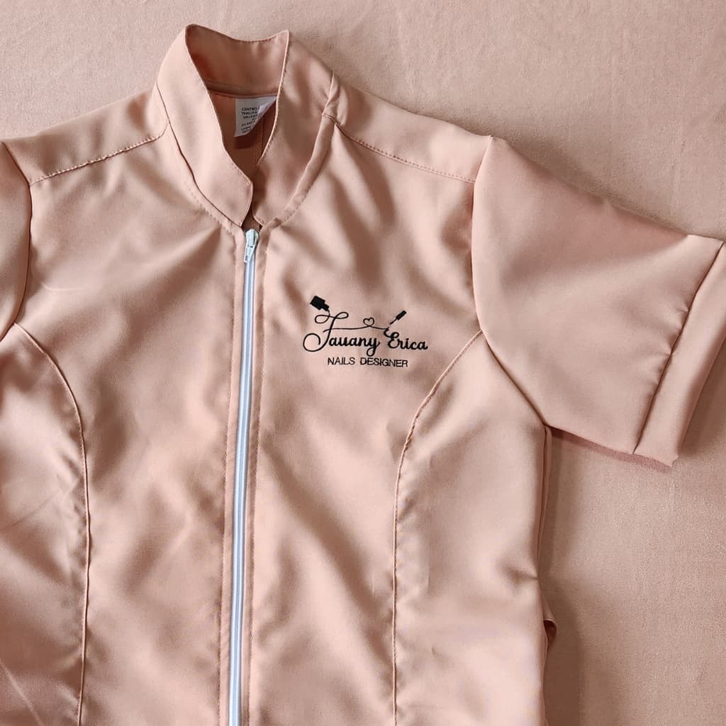 Jaleco Feminino Manga Curta Oxford Bordado Personalizado Com Sua Logo Nome