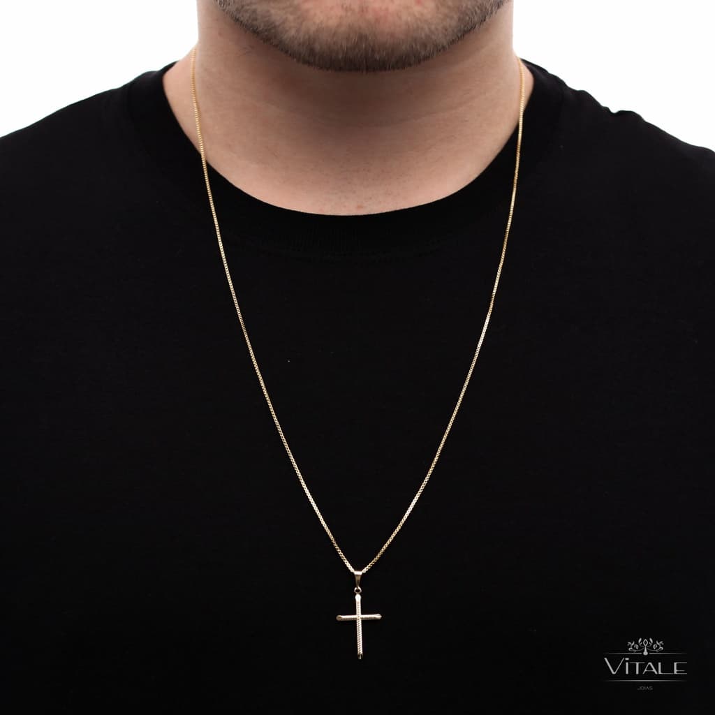 Colar Longo Masculino 70cm e Pingente Cruz Pequeno Banhado a Ouro 18k