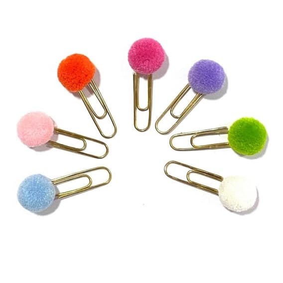 Clips Pompom Artesanal Cores un