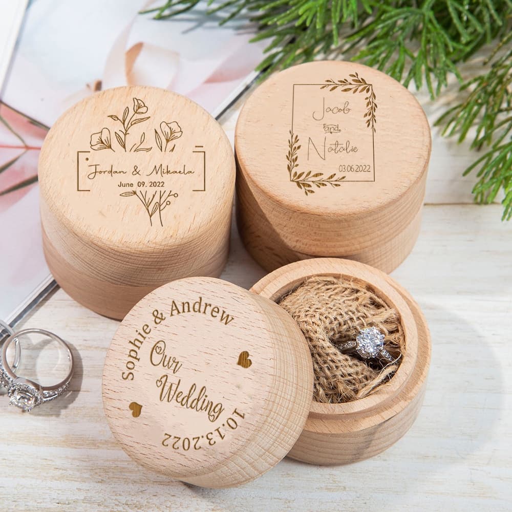 Nome/Data Personalizado Caixa De Armazenamento De Anel De Noivado De Casamento Mini Madeira Gravada