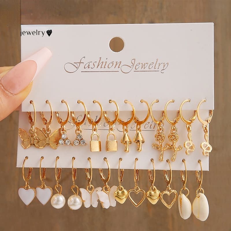 Brincos Em Ângulo De Pérolas Do Coração Conjunto De Com Fechaduras De Borboleta Cor Ouro Para Mulheres Shell Trendy Jewelry Hoop Earrings