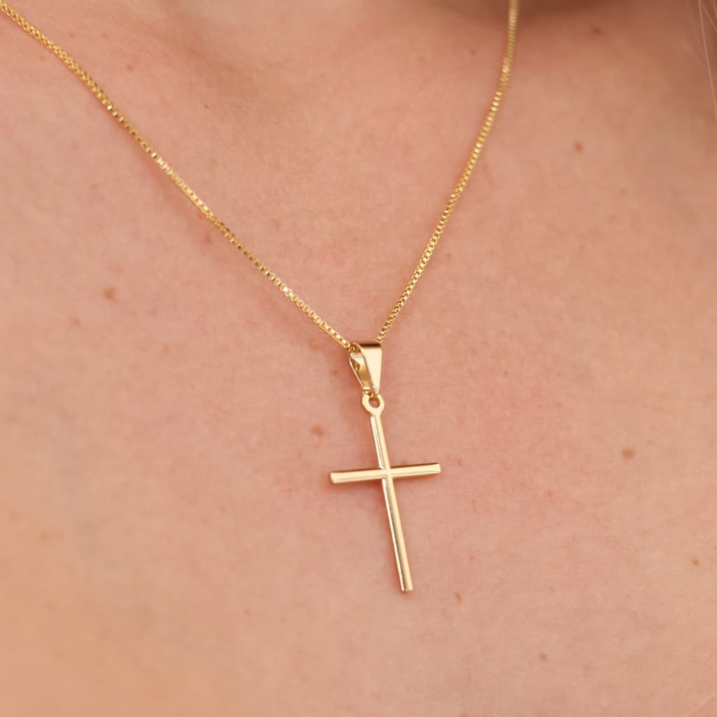 Colar Feminino Com Pingente Cruz Banhado a Ouro 18k
