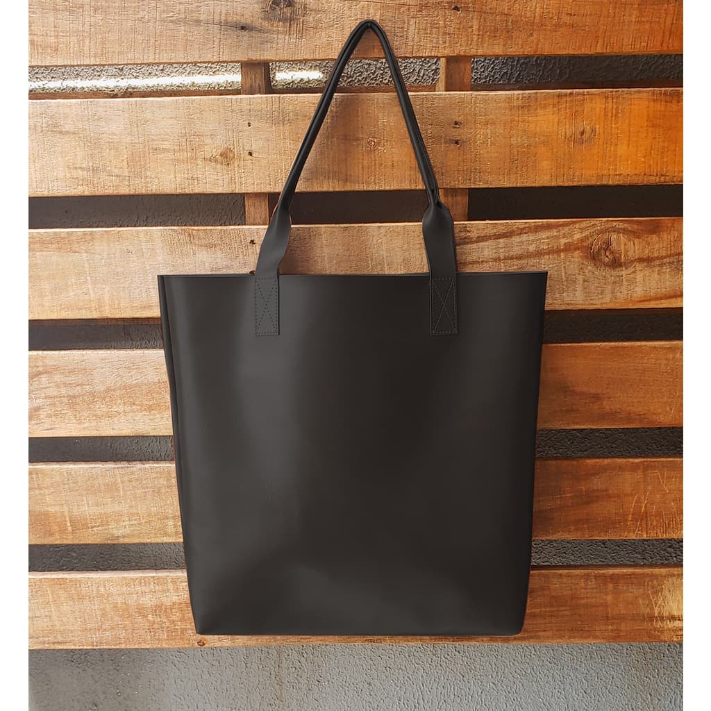 Bolsa Saco Feminina Ombro  de Couro Preta
