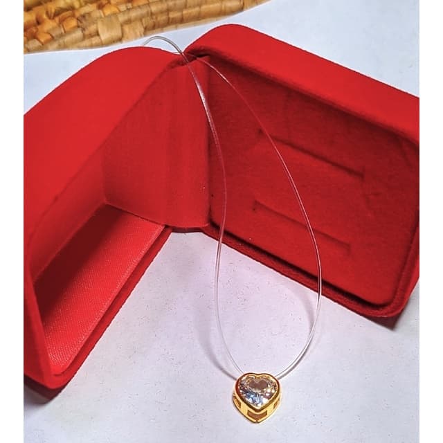 Colar Gargatilha Fio Nylon Pingente Ponto de Luz Coração Pedra Zircônia Folheado Ouro 18k Dourado