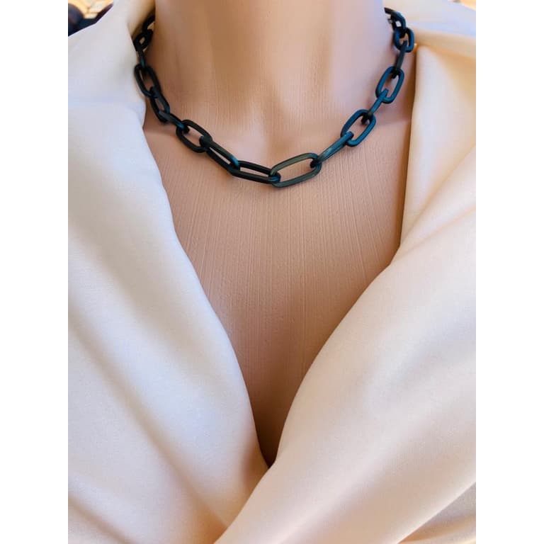 Colares choker modelo elos folheados tendência