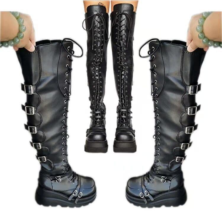 O novo salto de cabeça redonda inclina sobre as botas femininas botas longas de tamanho grande mesa de água com fundo grosso no inverno salto alto com fivela de cinto Botas de cavaleiro