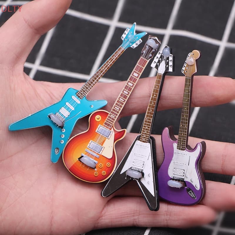 DL Casa De Boneca Simulação Guitarra Elétrica Popular Cena Em Miniatura TY
