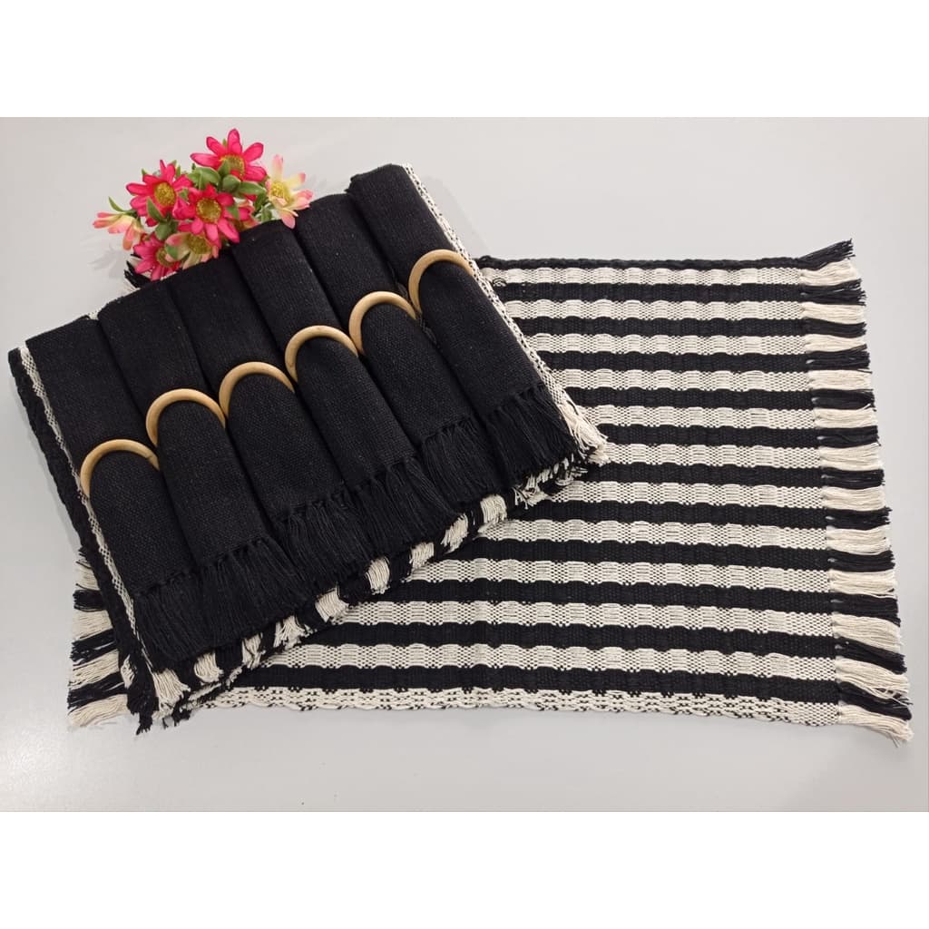 Kit Jogo americano Preto. Decoração de mesa em tear mineiro.