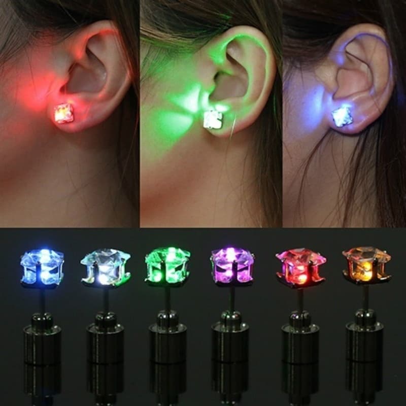 1 Par Iluminar LED Bling Ear Stud Rings Coreano De Anéis Flash Zircon Acessórios Para Festa Feminina De Natal Glow Stick