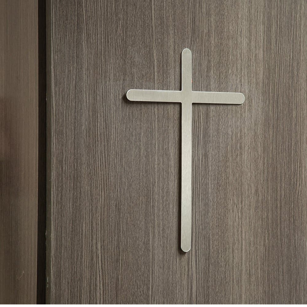 Cruz Crucifixo Slim em Inox 28,5x19cm com Dupla Face - Decoração