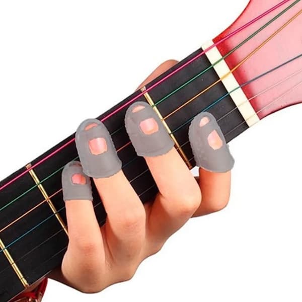Kit com 4 Protetores de dedos para Tocar Violão Guitarra Ukulele Cavaco Baixo Dedal Tamanho Pequeno de Silicone Cinza