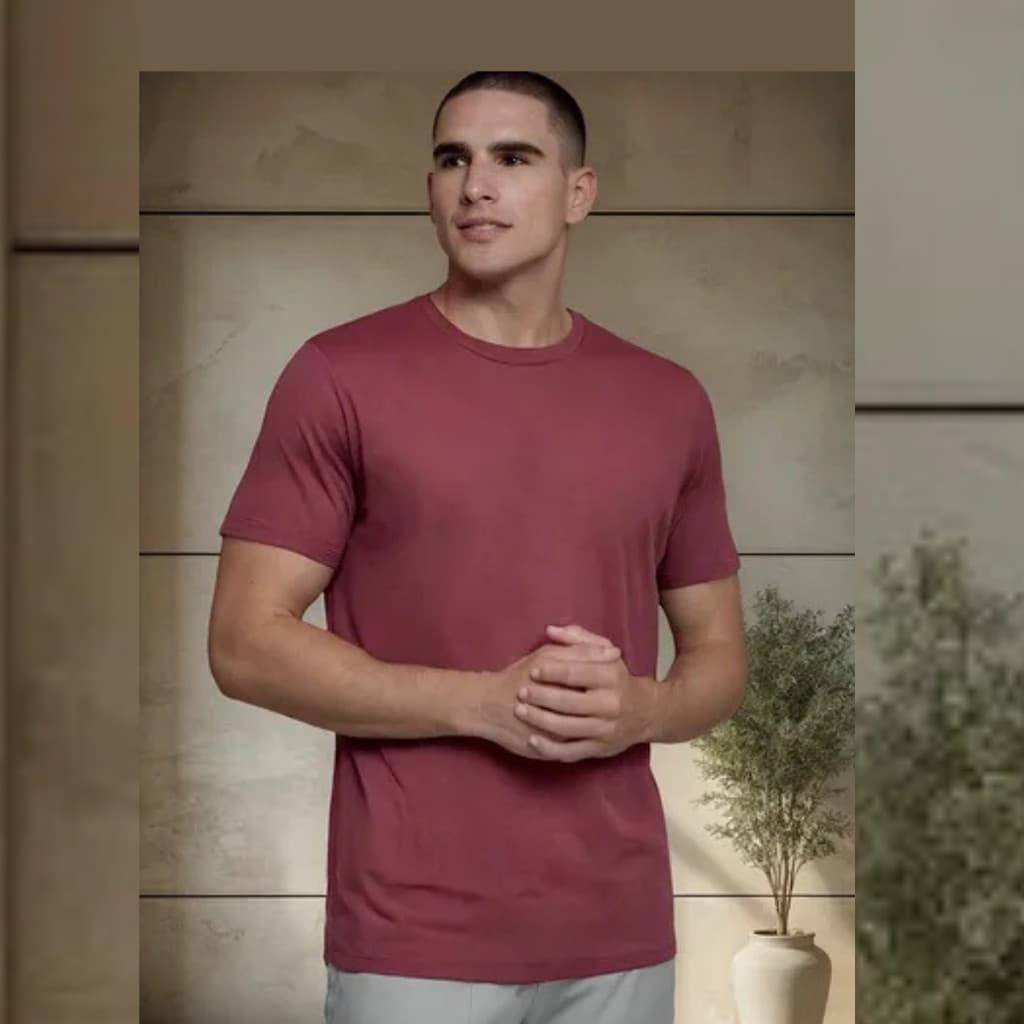 CAMISETA MASCULINA BÁSICA TECNOLÓGICA  MODAL ANTIODOR  BURG