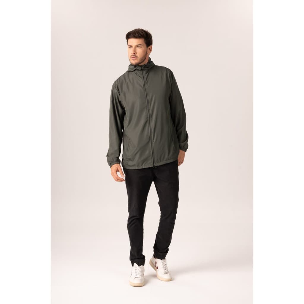 Jaqueta Corta Vento Masculina Stoff Verde com Capuz | Leve e Resistente