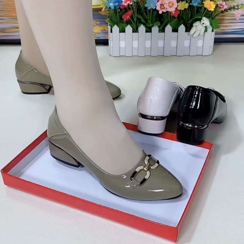 2025 Primavera Verão Salto Baixo Sola Macia Moda All-Match Dedo Do Pé Redondo Sapatos Femininos De Couro Macio