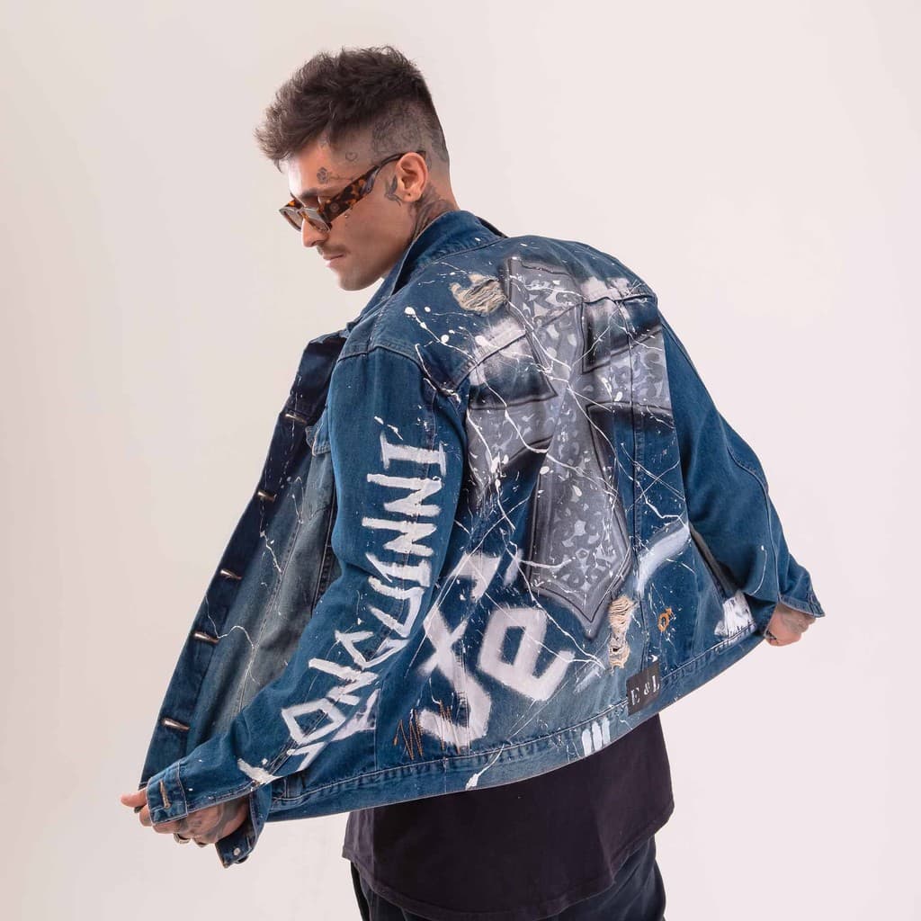 Jaqueta Jeans Customizada Fé - Personalizada a Mão