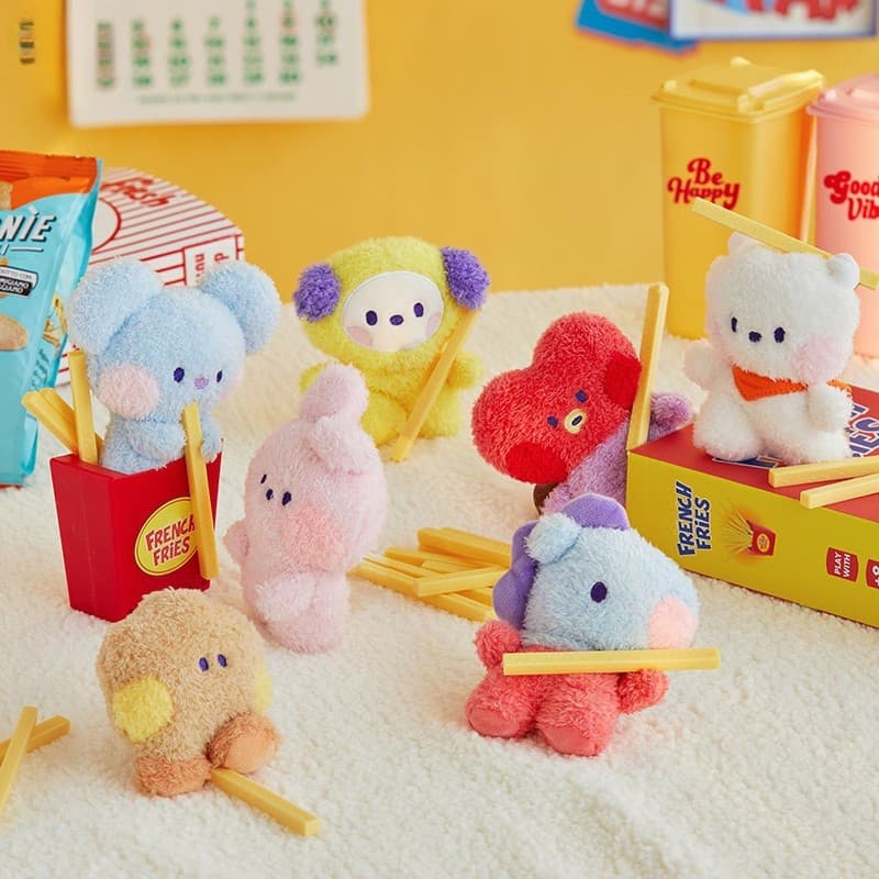 Música Pop coreana BTS BT21 bebê Mini brinquedo de pelúcia macio 12cm chaveiro tártaro Chimi biscoitos