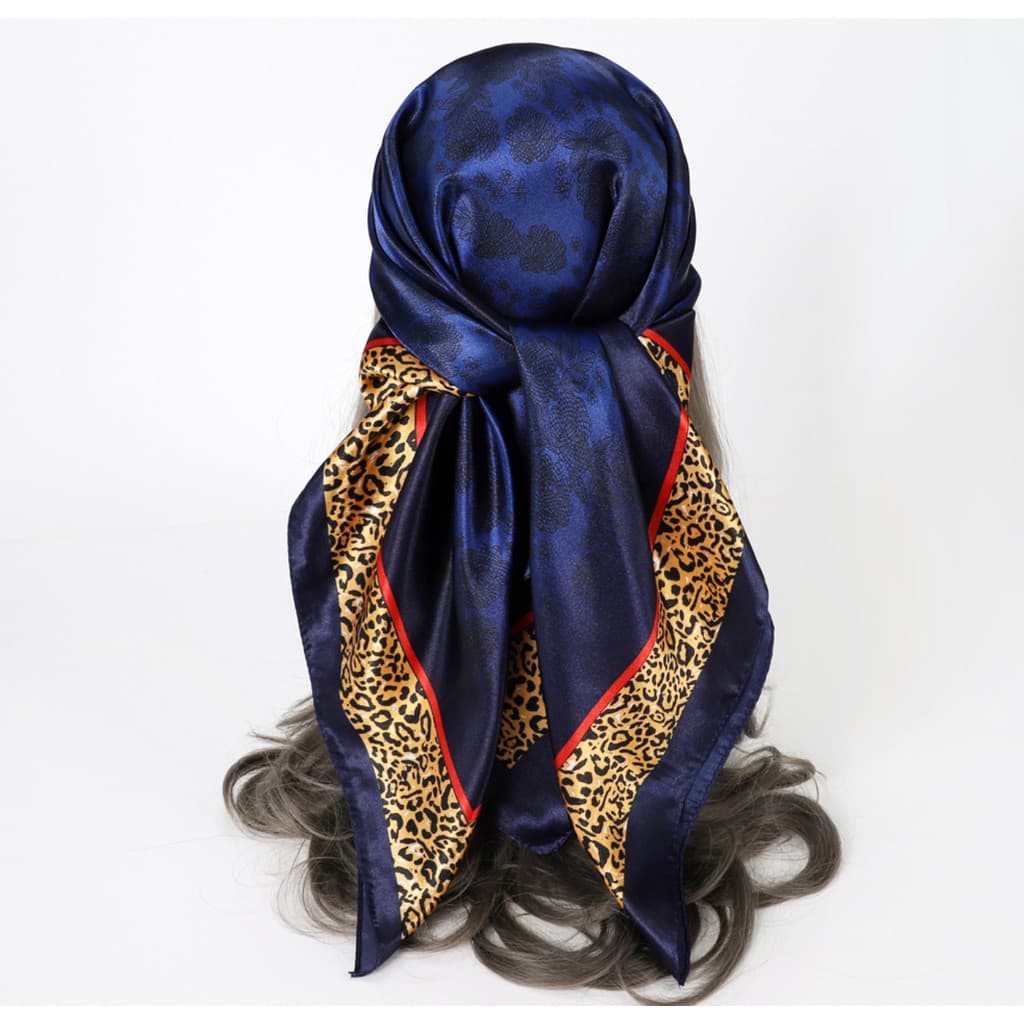 Lenço Bandana Cabeça Turbante Multiuso Cetim Onça Elegante