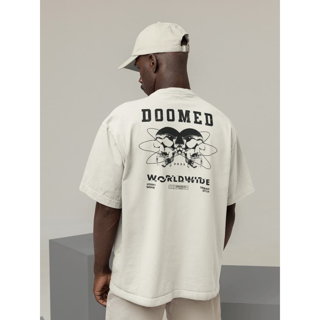 Camisa Camiseta Oversize Streetwear Masculino e Feminino para Treino e Dia a Dia Preto e Off Whte Estampado - DOOMED
