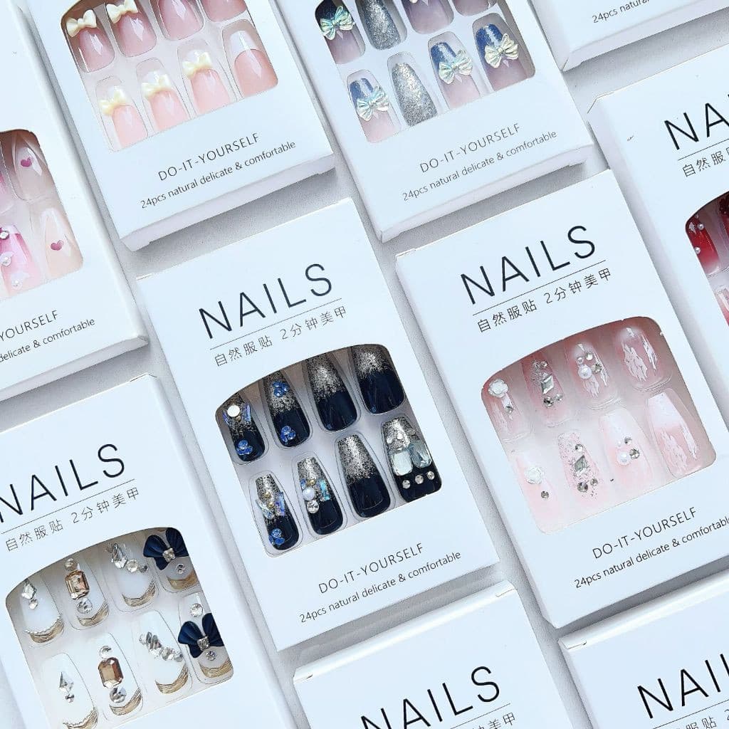 2 Caixinhas de Unhas Postiças Lindas e Decoradas Para Qualquer Hora.