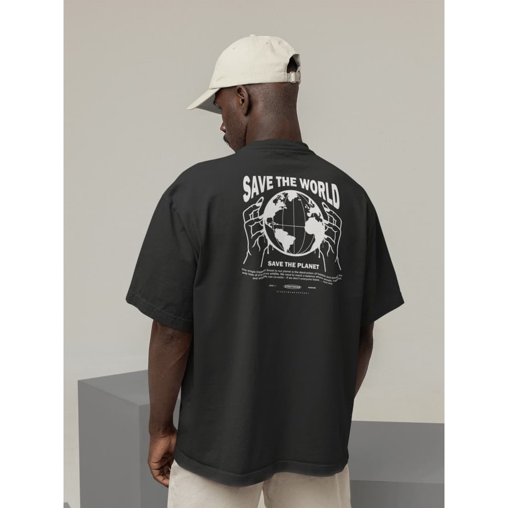 Camisa Camiseta Oversize Streetwear Masculino e Feminino para Treino  Dia a Dia Preto  Off Whte Estampado SAVE THE WORLD