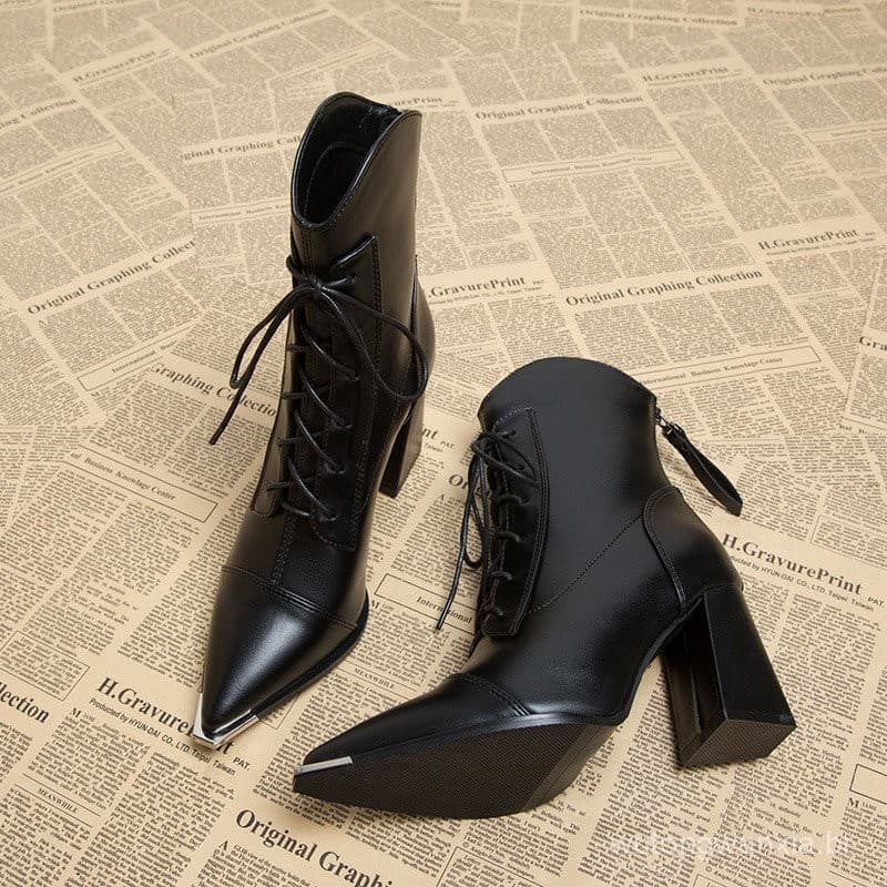 Botas curtas, salto alto feminino, salto grosso 2024, nova moda de outono e inverno, botas comuns em tandem, botas média