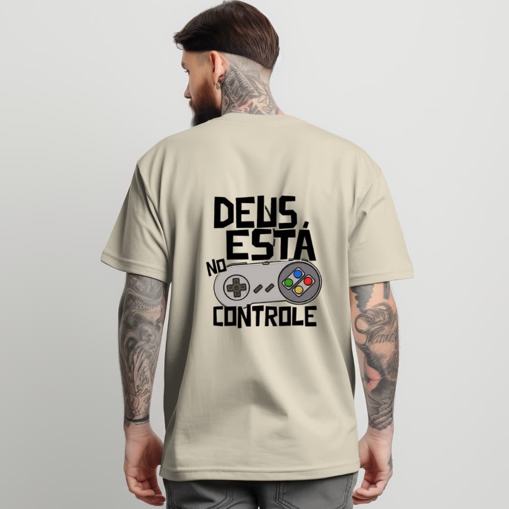 Camiseta Cristã Tecido Algodão Confortável Estampada Deus No Controle Oferta 24h