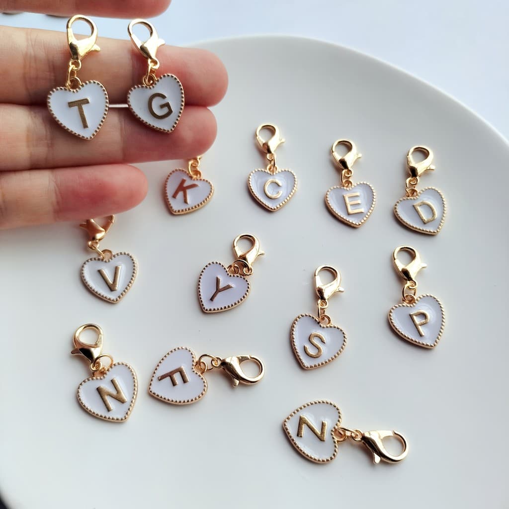 1pc Novo 26 Letras Em Inglês Fivela Lagosta Carta De Amor Chaveiro Tag Adequado Para Sacos Carteiras Conjuntos De Fone D