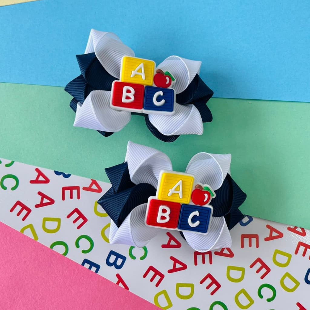Dupla de Laço Escolar / Par de Laço Branco com Azul Escolar / Duplinha Branco com Azul / Laço F