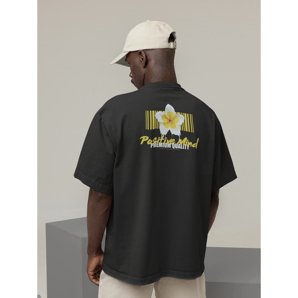 Camisa Camiseta Oversize Gola Alta Streetwear Masculino e Feminino para Treino e Dia a Dia Preto e Off Whte Estampado