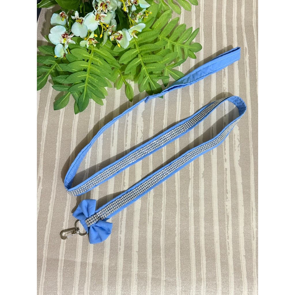 Guia em Strass Azul Claro para cachorro