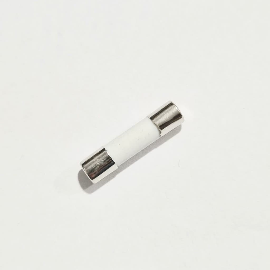 Fusivel Ceramico Pequeno Retardo 7A FR7