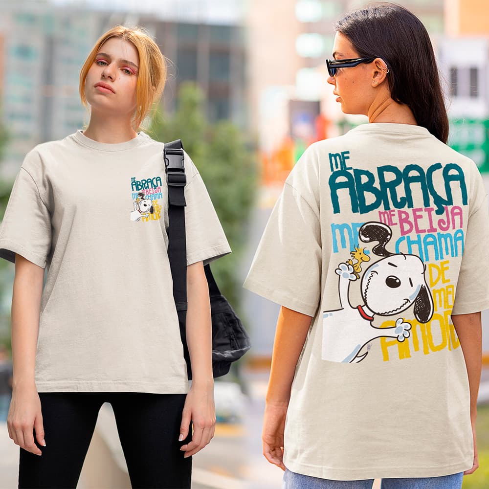 Camiseta Snoopy Frase Me Abraça Me Beija Blusa Feminina Camisa Look Snoopy Desenho Algodão