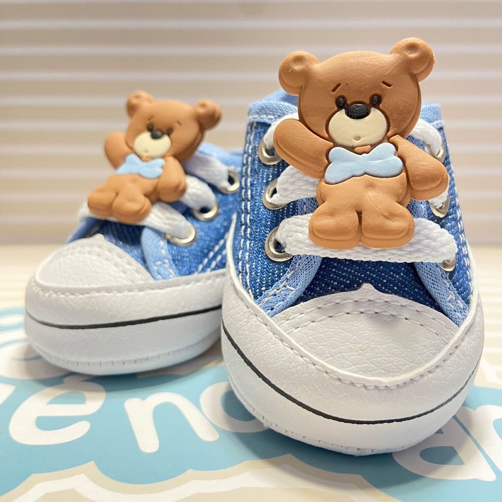 Tênis Azul Infantil Pé no Pano com Personagens Delicados