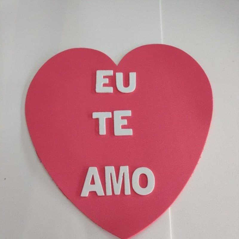 CORAÇÃO DE E.V.A COM ESCRITA EU TE AMO