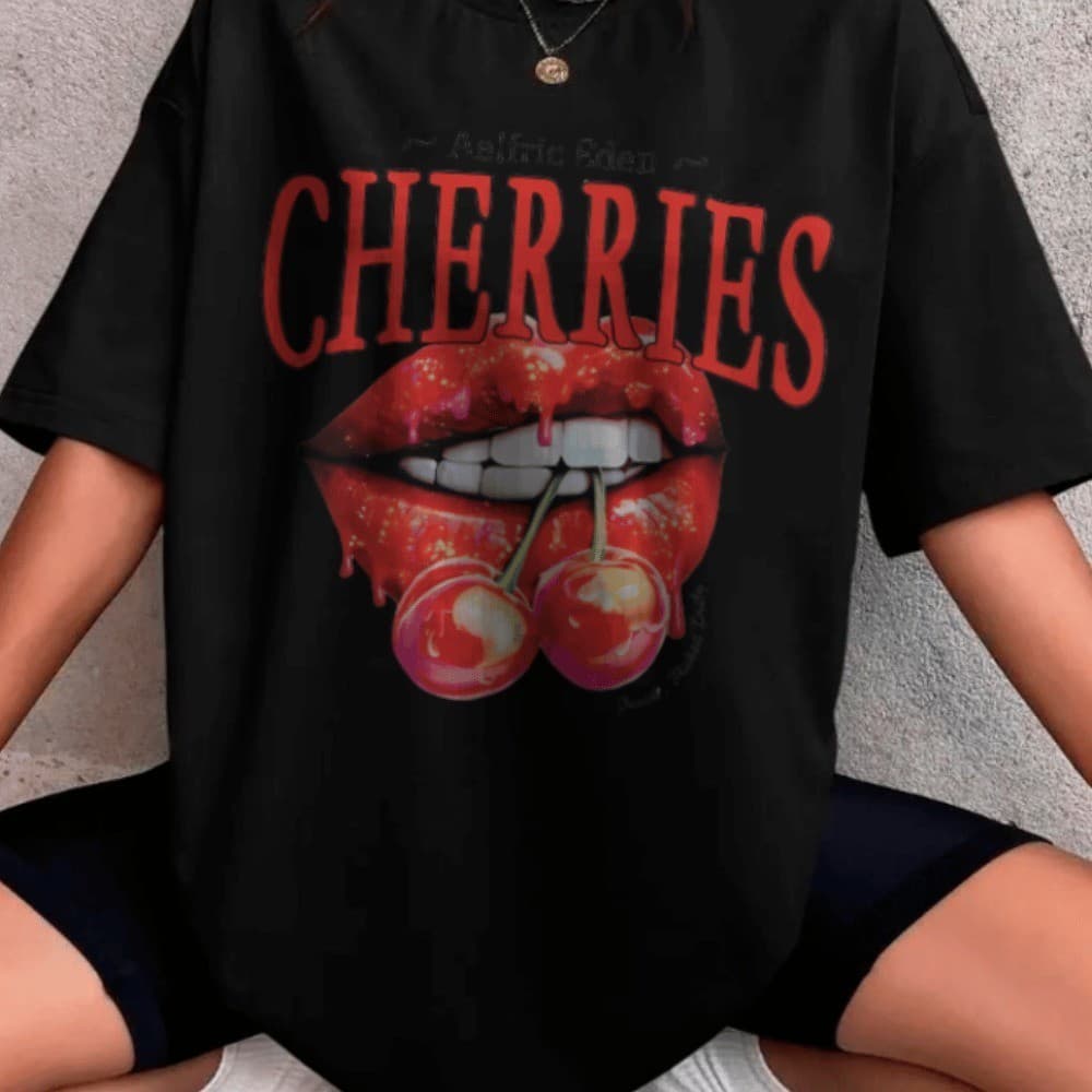 Camiseta Premium em Algodão Puro SISI Tshirt Over Size Cherries Cerejas Estampas Gringas